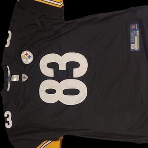 Reebok NFL 83 Steelers 


Pittsburgh Steelers, specifically
humber 83, which l